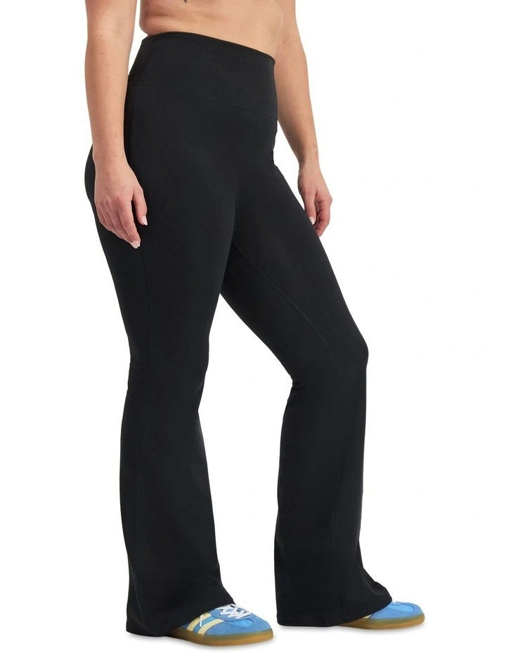 Bonds  Move Flare Pant in Black, view 3