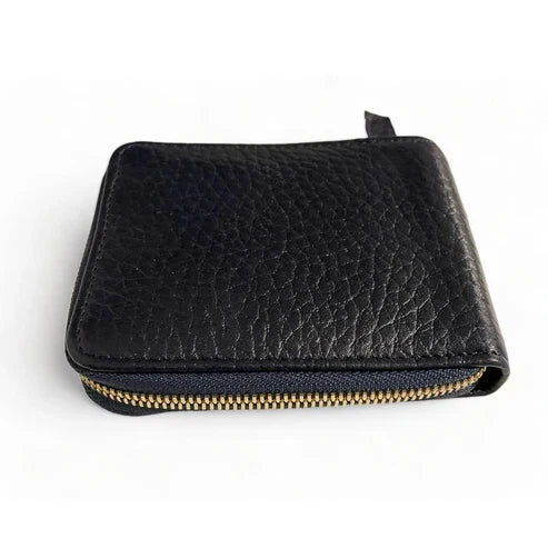LeatherLuxe genuine leather wallet with zip closure — sleek brown card holder made from premium full-grain leather, designed for men and women for secure everyday use.