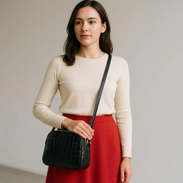 Women's Shoulder Bag in Black Leather by LeatherLuxe