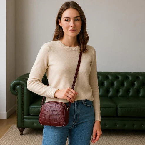 Crocodile Style Leather Shoulder Bag in Dark Red – Front View