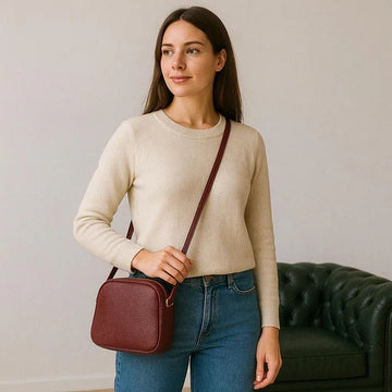 Women’s Shoulder Bag in Red Leather – LeatherLuxe